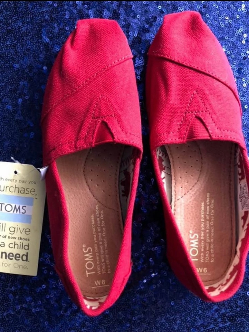 NEW NWT Toms red canvas classic slip-on flats WOMEN’S 6 4th of July Patriotic